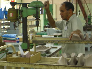 愛瑪攜手巴西知名鞋楦廠開展實地技術交流，共促制鞋工藝創新